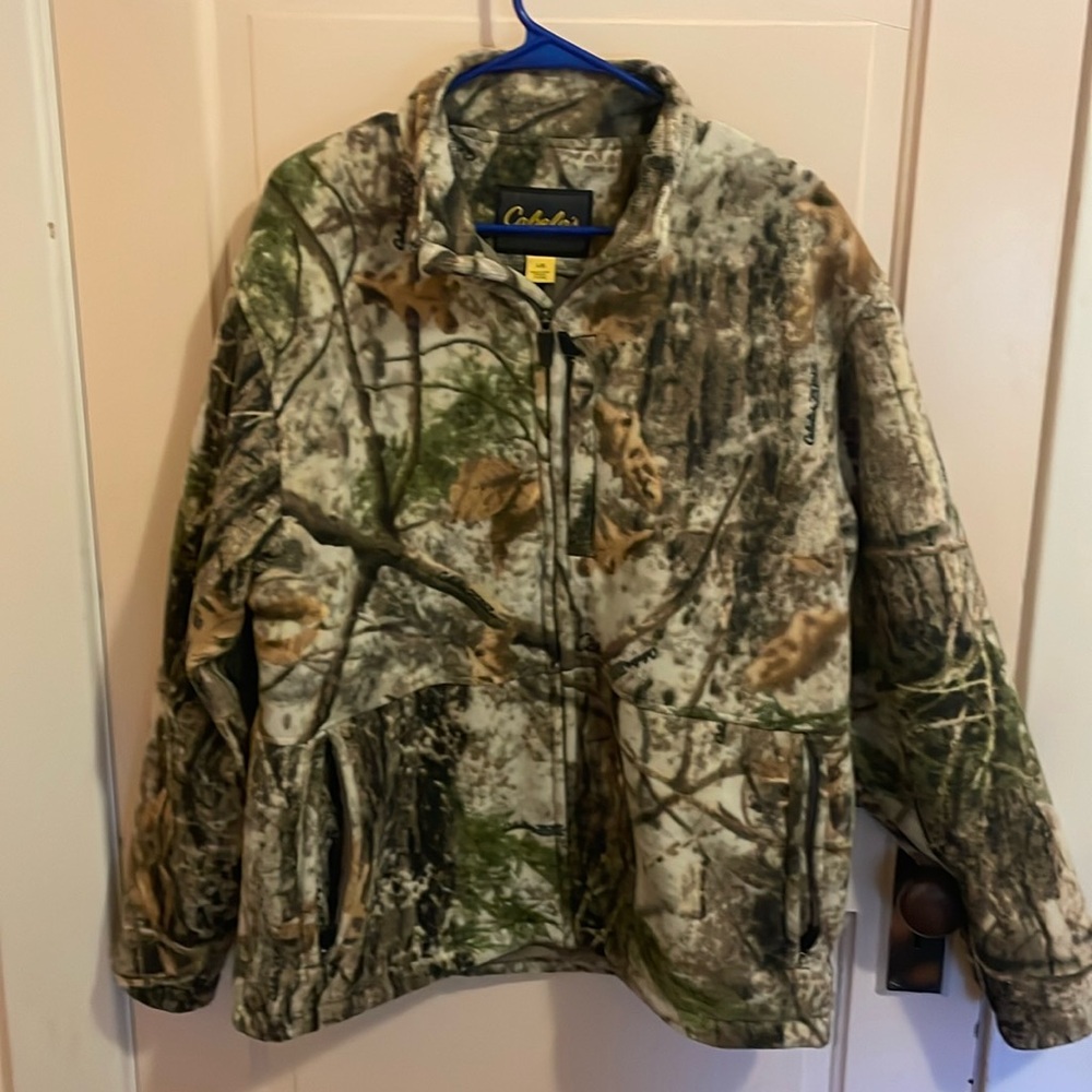 Cabela’s windstop fleece camouflage jacket
